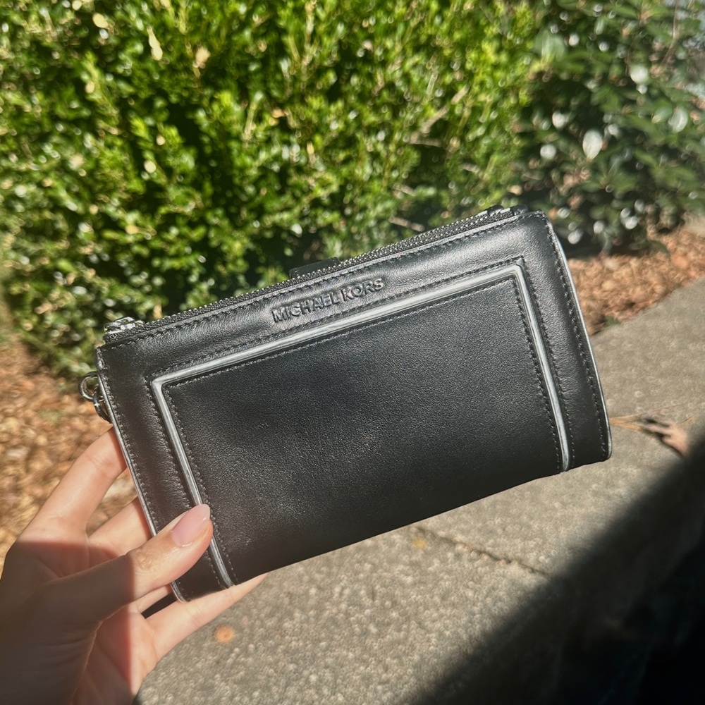 🖤 MK SMARTPHONE WALLET